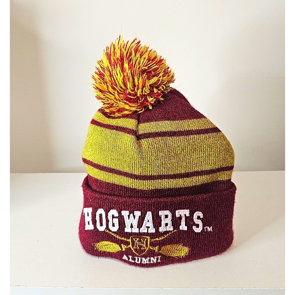 Harry Potter Hogwarts Alumni Knit Pom Beanie Hat Maroon/Gold Striped